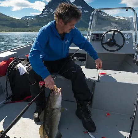 Апарт-отель Vacation: Sea Fishing And Northern Lights 3*