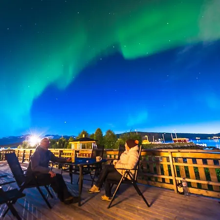 Vacation: Sea Fishing And Northern Lights מלון דירות