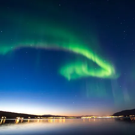 Vacation: Sea Fishing And Northern Lights Apart Otel