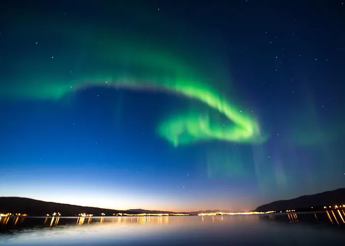 Vacation: Sea Fishing And Northern Lights Apart Otel